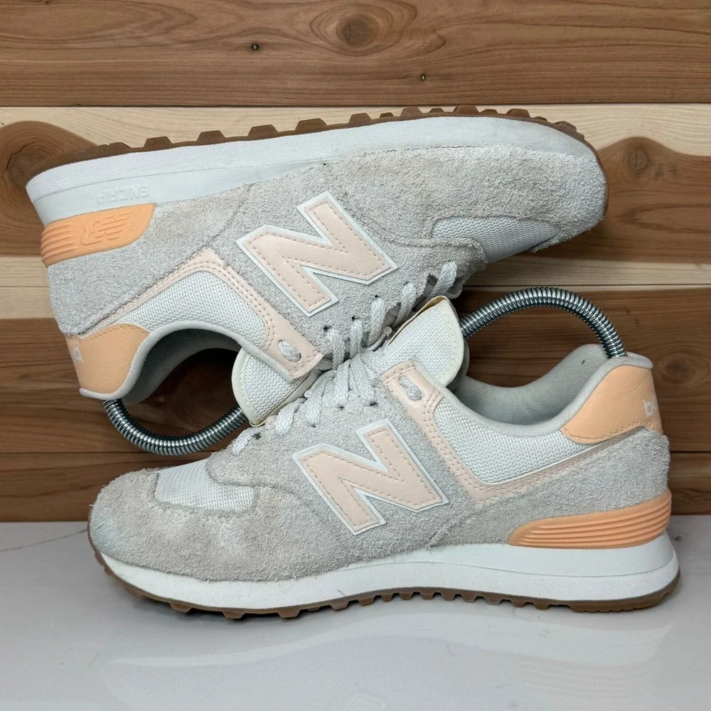 New Balance Sneakers 574 Calm Taupe WL574CS3‎ Women's Size 8.5/ Men's 7 - Picture 8 of 14